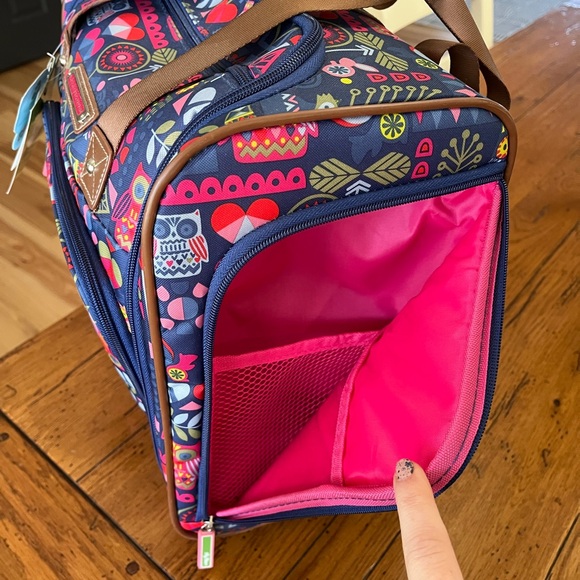 NWT- Lily Bloom rolling carry on bag. - Picture 4 of 12